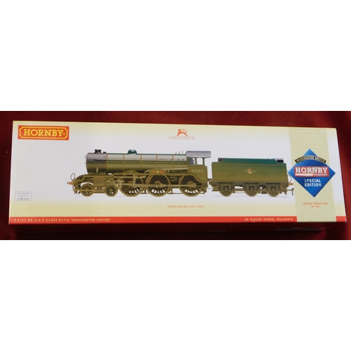 605 - Hornby Locomotive BR 4-6-0 Class B17/6 '61662' Manchester United'' special edition minted and boxed