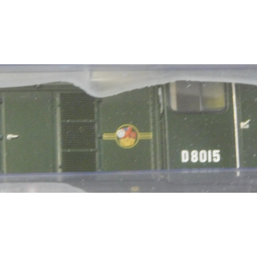 618 - Bachmann/Branch Line Locomotive Class 20/0 D8 015 BR green late crest 35-351 mint and boxed