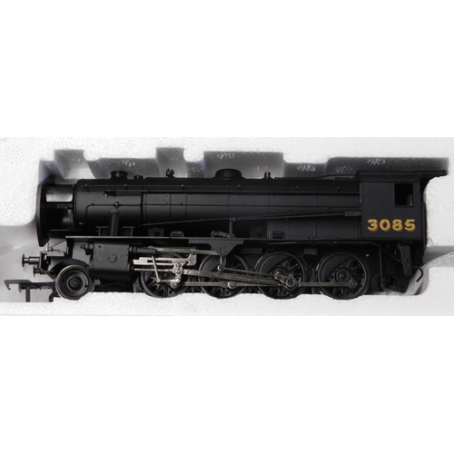 620 - Bachmann/Branch Line Locomotive WD 2-8-0 Austerity Locomotive BR black late crest '90566' (32-356) m... 