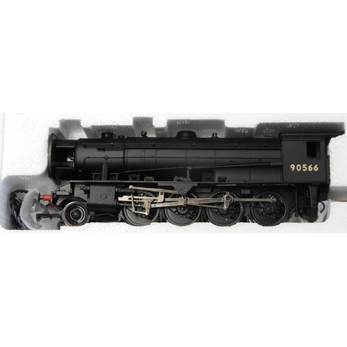 621 - Bachmann/Branch Line Locomotive WD 2-8-0 Austerity Locomotive BR black late crest '90566' (32-356) m... 