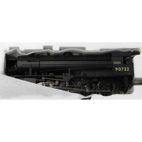 625 - Bachmann/Branch Line Locomotive WD Austerity '90732' 'Valcan' BR Black Enblem, mint and boxed (Price... 