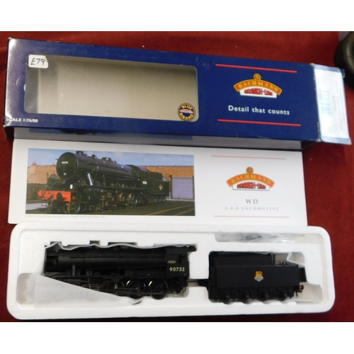 625 - Bachmann/Branch Line Locomotive WD Austerity '90732' 'Valcan' BR Black Enblem, mint and boxed (Price... 