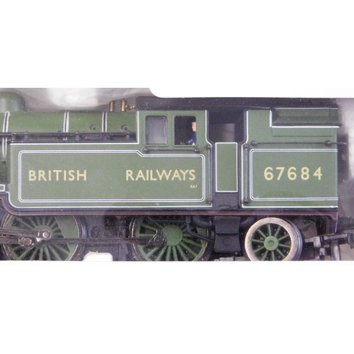 636 - Bachmann Locomotive V3 Tank 67684 'Doncaster Green British Railways' (Hopper type bunker) mint and b... 