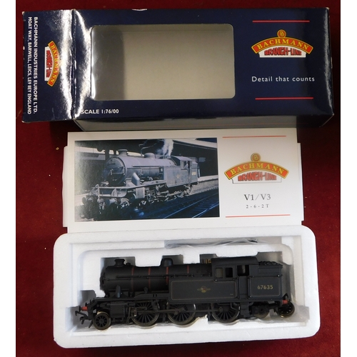 637 - Bachmann Locomotive V1 Tank '67635' BR lined black late crest, straight sided bunker weathered, mint... 