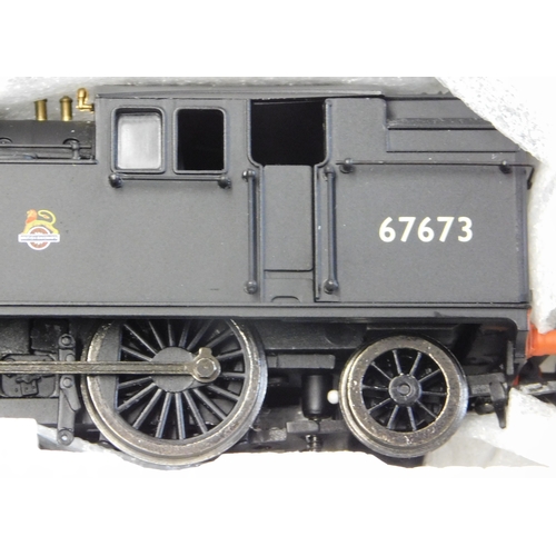 638 - Bachmann Locomotive V3 Tank '67673' BR Plain black emblem, Westinghouse Pump 31-609, mint and boxed