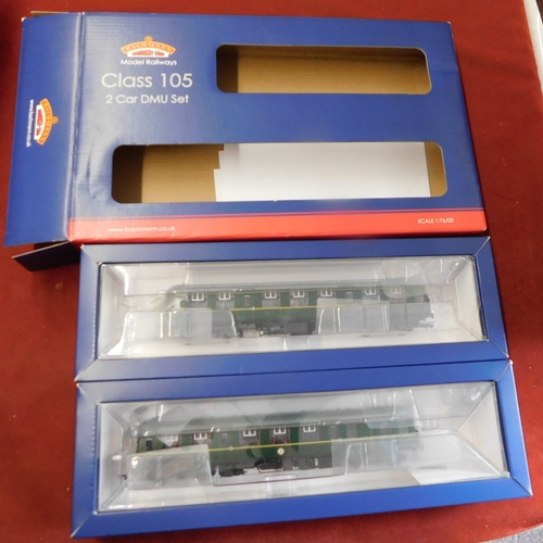 645 - Bachmann Locomotive Class 105, 2 Car DMU Set, BR green, with speed  wheel silers 31-326A, mint and b... 