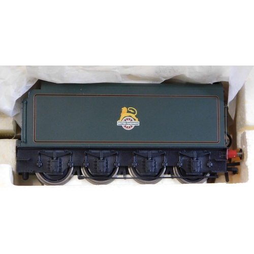 646 - Hornby Locomotive R2494 BR 4-6-2 Class A4 Locomotive 'Guillemot' mint and boxed