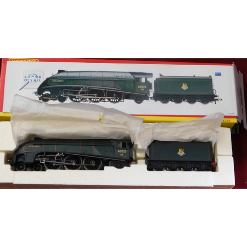 646 - Hornby Locomotive R2494 BR 4-6-2 Class A4 Locomotive 'Guillemot' mint and boxed