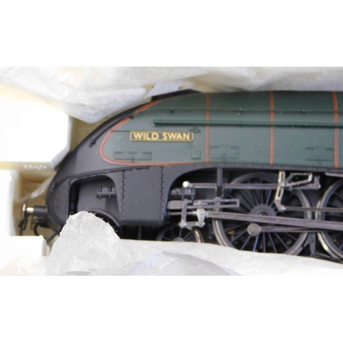 647 - Hornby Locomotive R2615 BR 4-6-2 Class A4 Locomotive 60021 'Wild Swan' mint and boxed