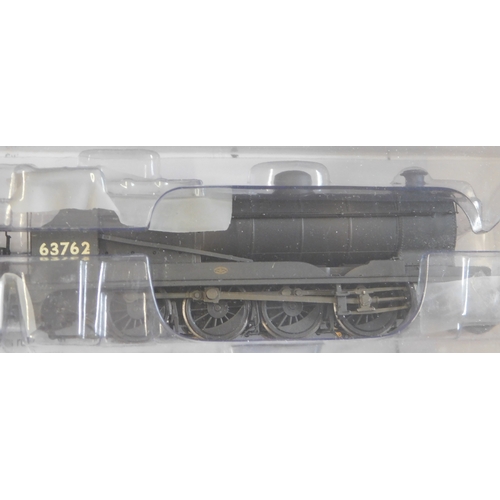 670 - Bachmann Locomotive 31-004A Robinson Class A4 63762 BR black early emblem, weathered mint and boxed