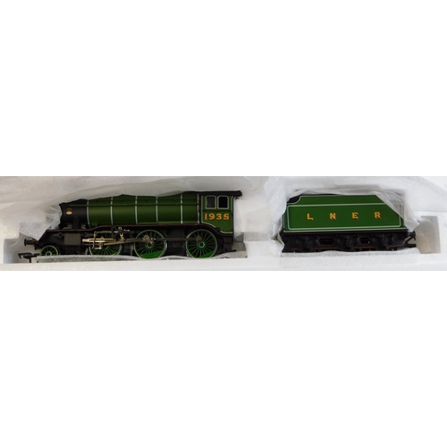 672 - Bachmann Locomotive K3 2-6-0 LNER 1935, DCC, 32-2-79 Doncaster Green' mint and boxed