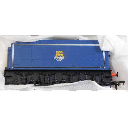 701 - Bachmann Locomotive 32.553, class A1 '60161' 'North British' BR blue early emblem, mint and boxed re... 