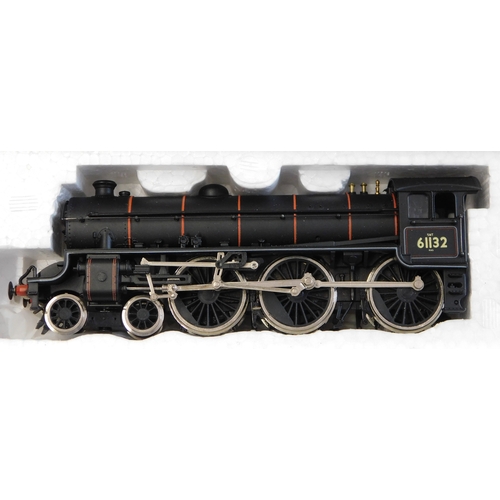 768 - Replica Railways Locomotives (2) No.11013 class B1 LNER black and N11014 class B1, BR black (2) both... 