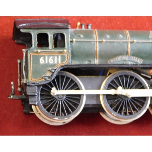 791 - Model Loco BR green '61611' Raynham Hall B17/1 very good