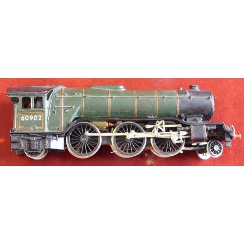 792 - Model Loco BR green '60902' very good