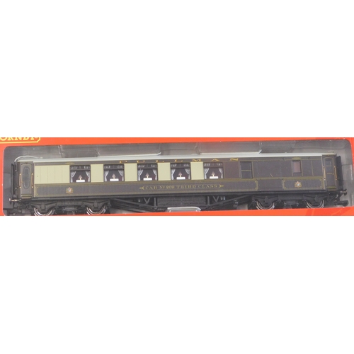 806 - Hornby Coaches SCX 1st class sleeper, (2) buffet car, 1st class and 1st class and 1st class braker a... 