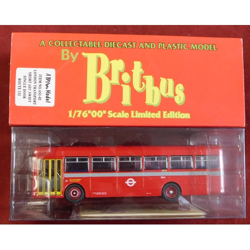 915 - Britbus 1:76 scale boxed, Britbus model No.AS1-02 London Transport, single decker, excellent conditi... 