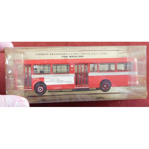 917 - Britbus 1:76 scale boxed, Britbus model No.ME-003 Ramblers Holidays, single decker, excellent condit... 