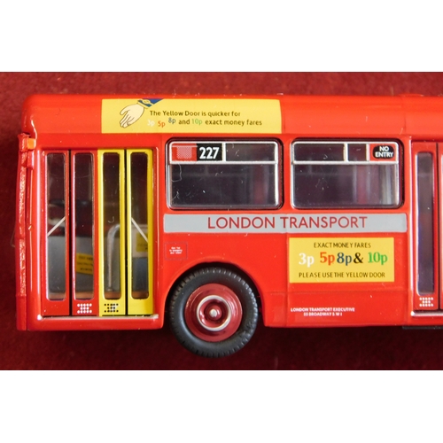 927 - Britbus 1:76 scale, No.AS2-03 Short Swift Route 227, excellent condition