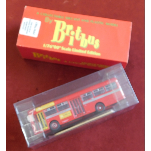 927 - Britbus 1:76 scale, No.AS2-03 Short Swift Route 227, excellent condition