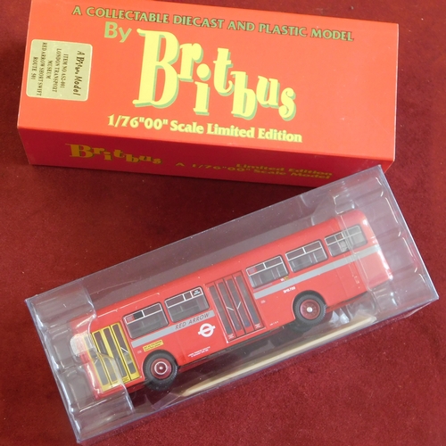 930 - Britbus 1:76 scale No.AS2-001 boxed London Transport Museum, Red Arrow, Short Swift, Route 501, sing... 