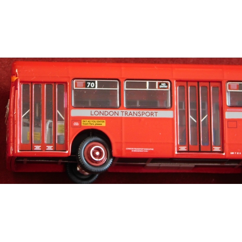 933 - Britbus 1:76 scale No.AS2-02 AEC Swift 33' London Transport Route 70, single decker boxed, excellent... 