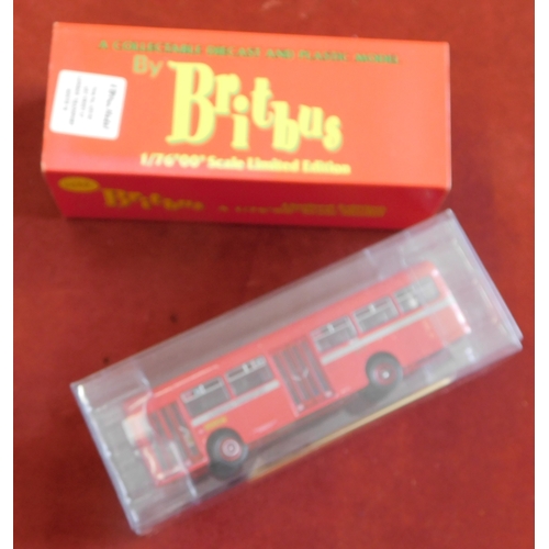 933 - Britbus 1:76 scale No.AS2-02 AEC Swift 33' London Transport Route 70, single decker boxed, excellent... 