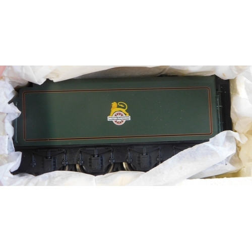 511 - Hornby Locomotive ' The Northumbrian' Train Pack, R2435 (address K McCosh) mint and boxed with certi... 