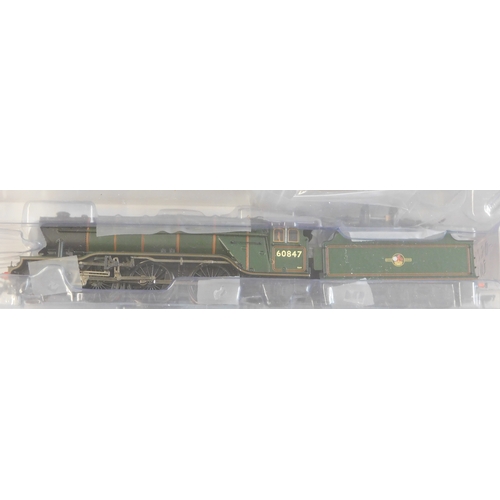 572 - Bachmann Locomotive LNER V2 Class 60847 'St Peter's School' BR lined green late crest