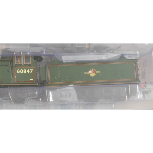 572 - Bachmann Locomotive LNER V2 Class 60847 'St Peter's School' BR lined green late crest