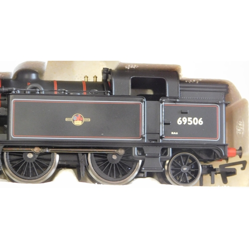 581 - Hornby Locomotive BR 0-6-2 Class N2, 69506, mint and boxed, R2178B