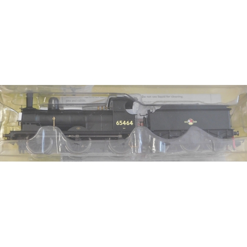 582 - Hornby Locomotive Late BR Class J15, 65464, mint and boxed