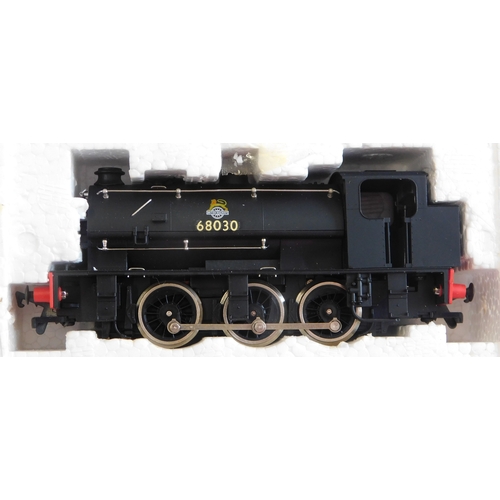 608 - Dapol Locomotive J94 BR Black Tanker Extension D.009, 68030 mint and boxed