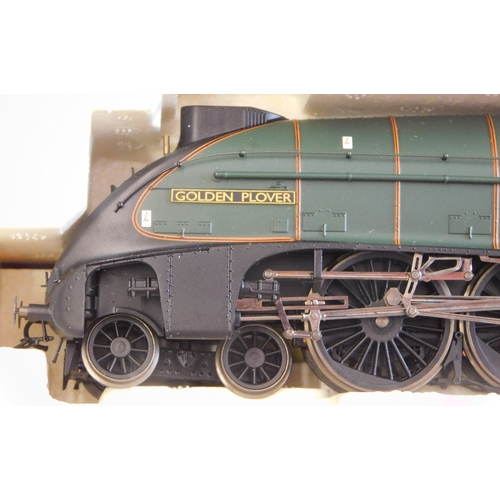 649 - Hornby Locomotive R2340 BR 4-6-2 Class A4 Locomotive 'Golden Plover' mint and boxed