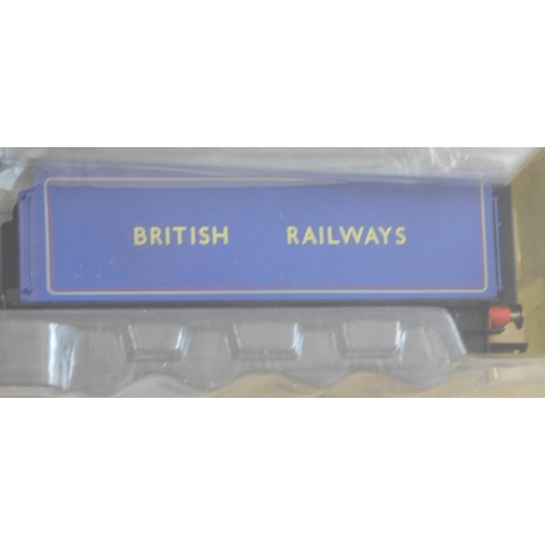 653 - Hornby Locomotive R3701 BR Class A4 'Walter K Whigham' No.60028 mint and boxed