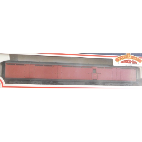 750 - Bachmann Coaches & Wagons includes 34-605 MK1 Suburban, 34-628 MK1 Suburban Brae, 34-651 63' Full Br... 