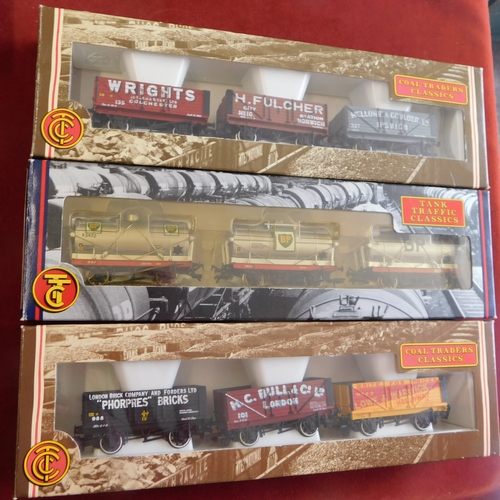 750 - Bachmann Coaches & Wagons includes 34-605 MK1 Suburban, 34-628 MK1 Suburban Brae, 34-651 63' Full Br... 