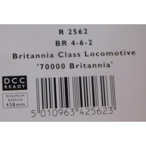 662 - Hornby Locomotive R2562, BR 4-6-2 Britannia Class Locomotive 7000 'Britannia'