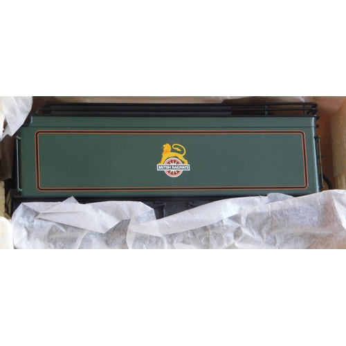 665 - Hornby Locomotive R2536, BR 4-6-2 Class A3 Locomotive 'St Gatien' mint and boxed