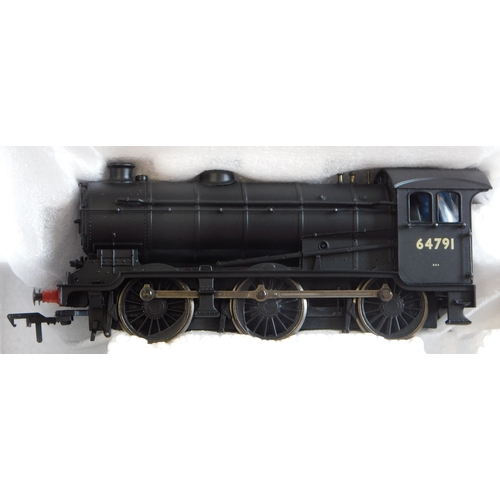 733 - Bachmann Locomotive 31-862 J39 64791 black late crest 'Stepped Tender' mint and boxed