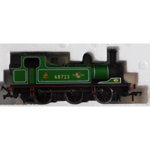 744 - Bachmann Locomotive 31-056 J72 Tank 68723 green lined late crest, mint and boxed