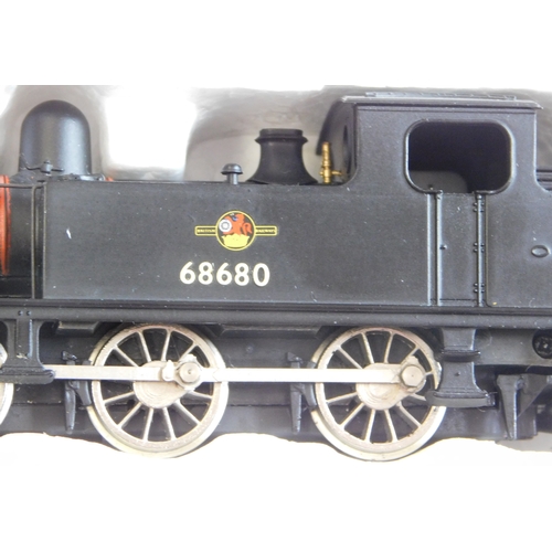 748 - Bachmann Locomotive 0-6-OT J72 68680 mint and boxed