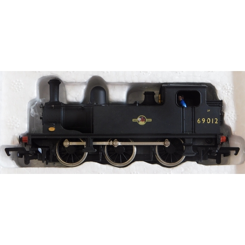 749 - Bachmann Locomotive 0-6-OT J72 class 69023 Two mint and boxed