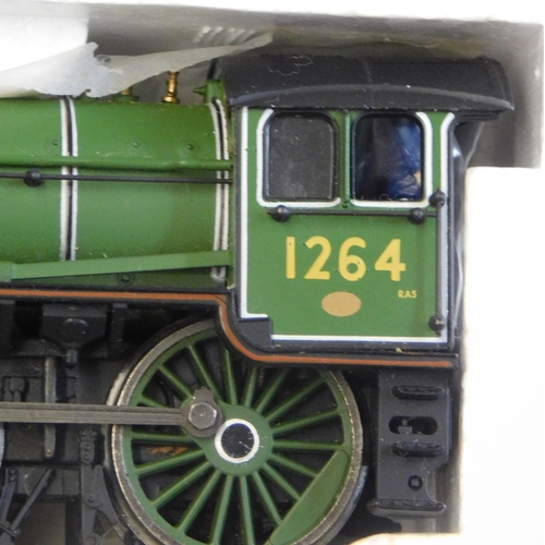 680 - Bachmann Locomotive 31-700 LNER B1 1264 green lined, mint and boxed