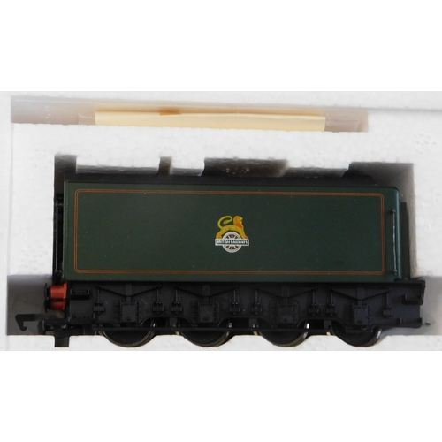 681 - Bachmann Locomotive Gresley A4 4-6-2, 60013 BR green 'Dominion of New Zealand' early emblem, 31-955