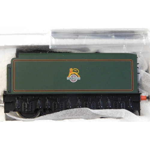 685 - Bachmann Locomotive 32-552 Class A1, 60147 'North Eastern' BR blue early emblem, mint and boxed