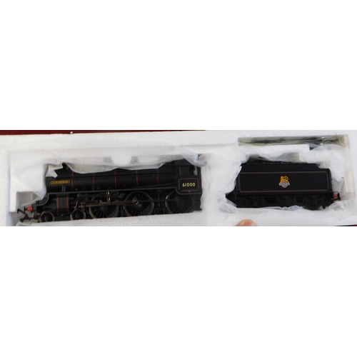 686 - Bachmann Locomotive 31-712 B1, 61000 'Springbok' BR lined black emblem, mint and boxed