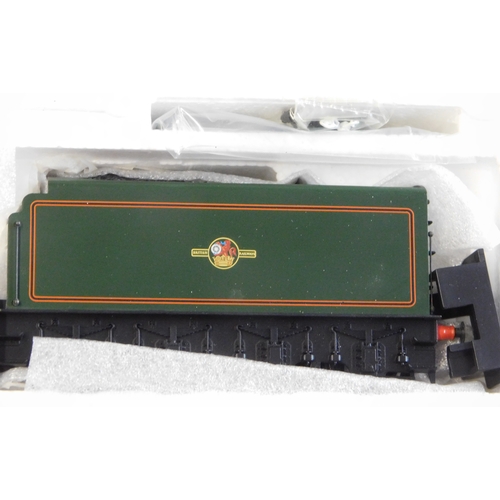 689 - Bachmann Locomotive 31-557 Class A1 60144 'Kings Courier' BR green late crest, mint and boxed