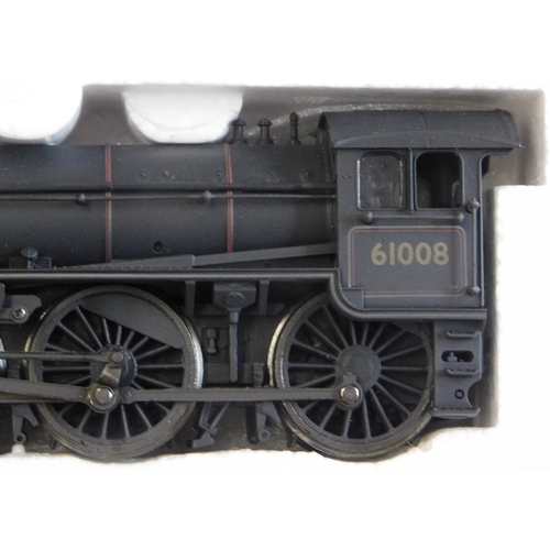 690 - Bachmann Locomotive 31-709 B1, 61008 BR lined black late crest weathered, mint and boxed