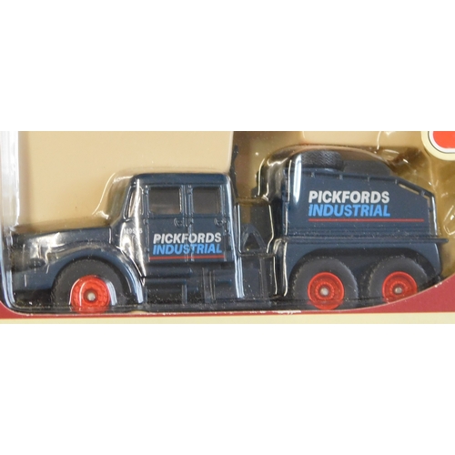 829 - Corgi 1:76 scale (Limited edition) three boxed commercial vehicles, excellent condition mint and box... 